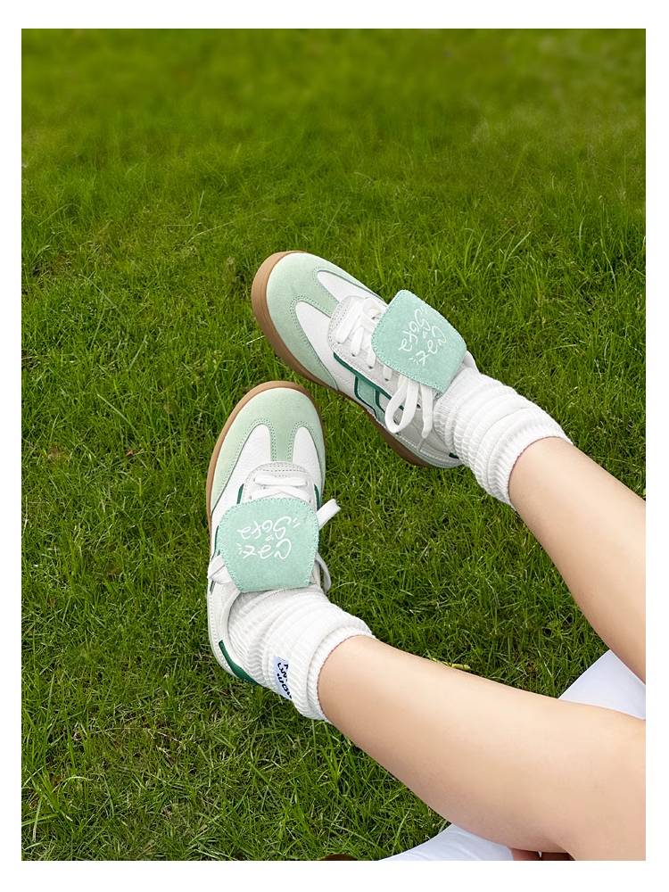 StrideGlow Summer Fashion Sneakers