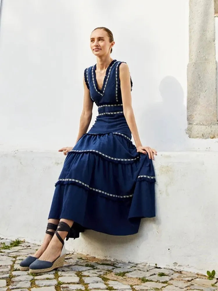 Elegant Sleeveless Tassel Dress