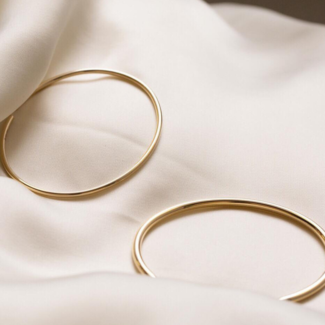 Sophie Women's Elegant Bracelet featuring a delicate link design, perfect for adding a touch of sophistication to any outfit.