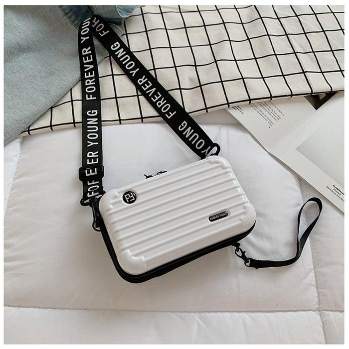 Mini Travel Case for Women | Stylish & Functional – Durable with Multiple Compartments