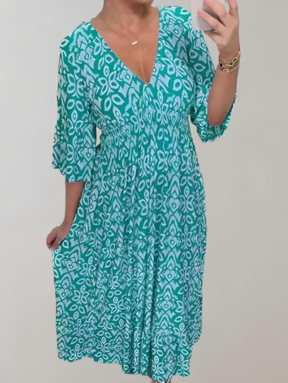 Mila - Elegant V-Neck Boho Dress