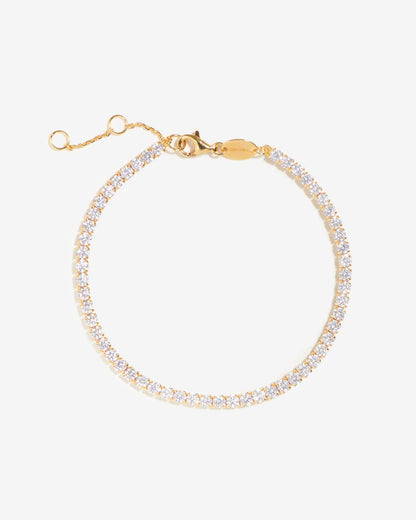 Ella Women's Elegant Bracelet featuring a refined link design, offering a timeless and sophisticated accessory for any occasion.