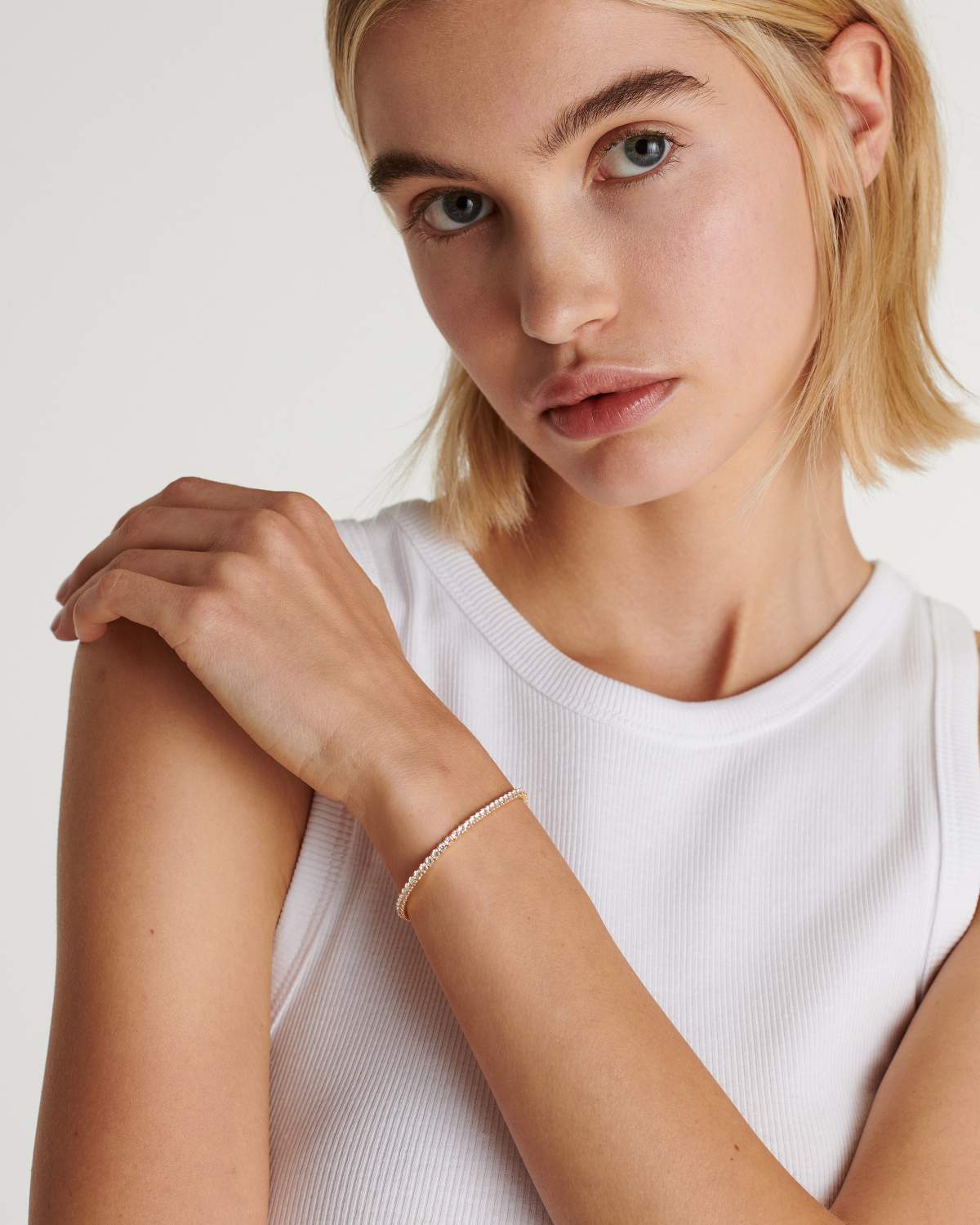 Ella Women's Elegant Bracelet featuring a refined link design, offering a timeless and sophisticated accessory for any occasion.