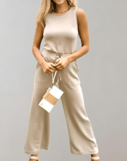 Sophia - Elegant 2-Piece Sleeveless Top and Wide-Leg Pant Set