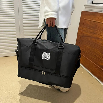 Women's travel bag with a spacious design, featuring sturdy handles, an adjustable strap, and smart compartments for organized storage. Perfect for weekend trips, gym sessions, or daily use, combining style and functionality for all your travel needs.