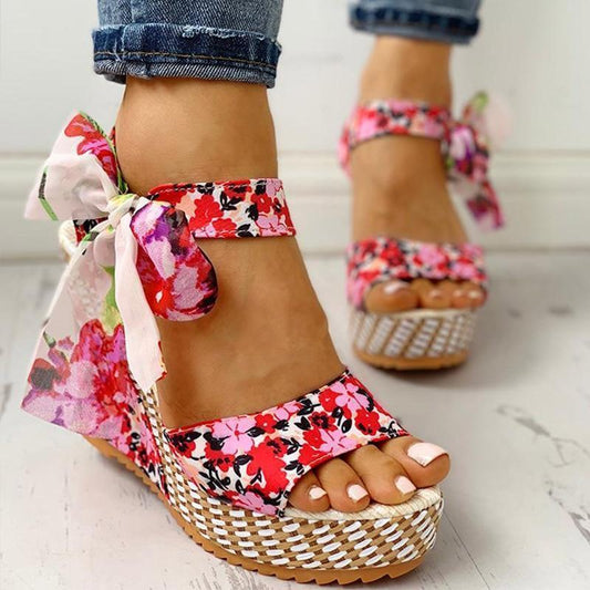 Velanora - Orthopedic Wedge Heels with Floral Pattern