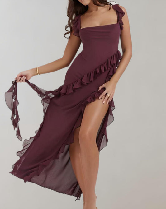 Luna - Sleeveless evening dress with high slit and ruffle elegance