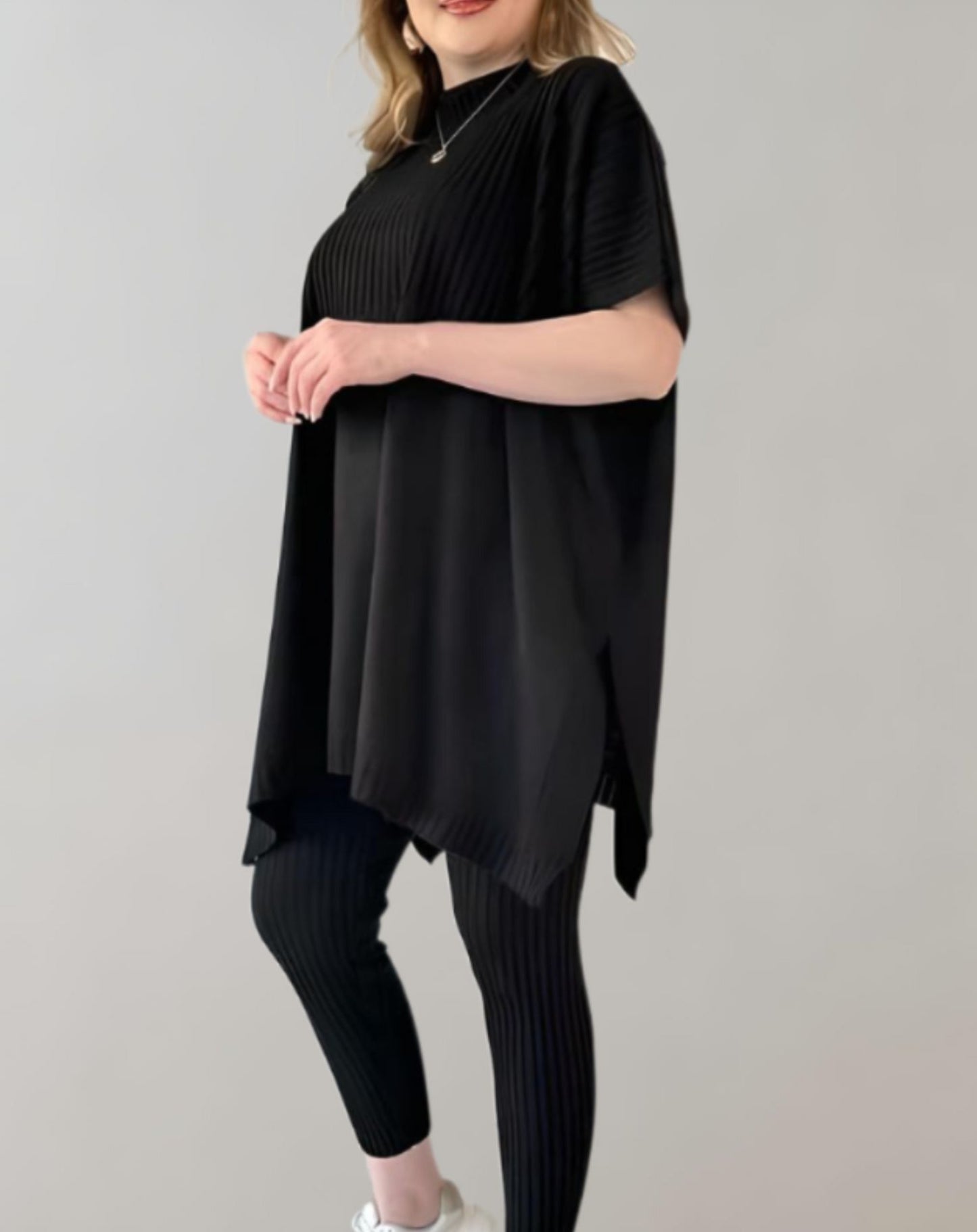 Avery - Stylish Oversized Knit Top with Matching Leggings