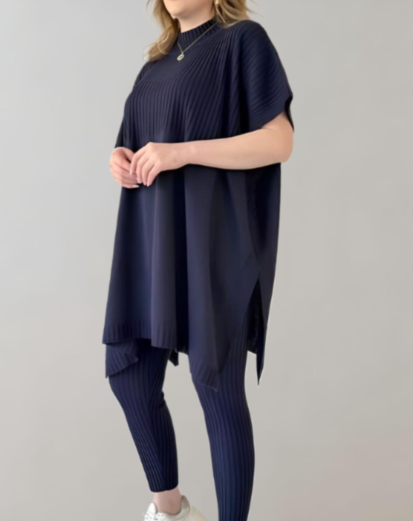 Avery - Stylish Oversized Knit Top with Matching Leggings