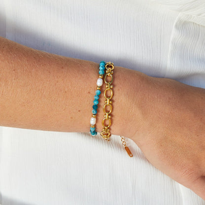 Close-up of the Isabella Women's Chain Bracelet showcasing its elegant design with intricate chain details. A timeless accessory perfect for adding sophistication to any outfit.